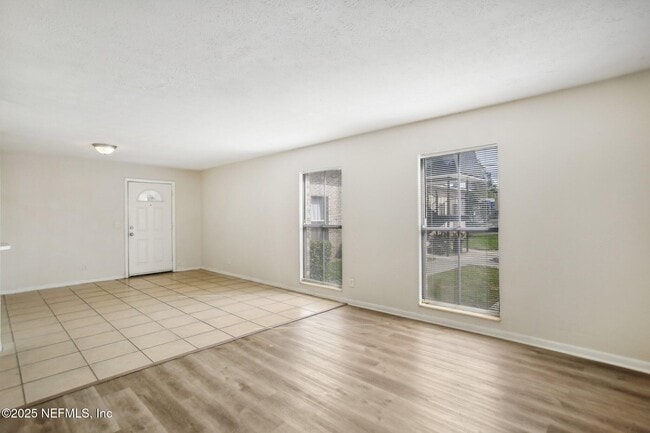 Photo - 851 Bert Rd Unidad 22