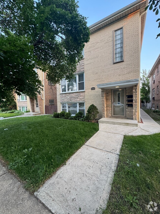Building Photo - 5835 W Lawrence Ave Unit LAWRENCE G Rental
