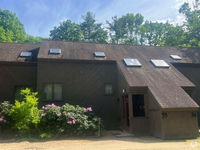 Building Photo - 35 Woodland Pines Rd Rental