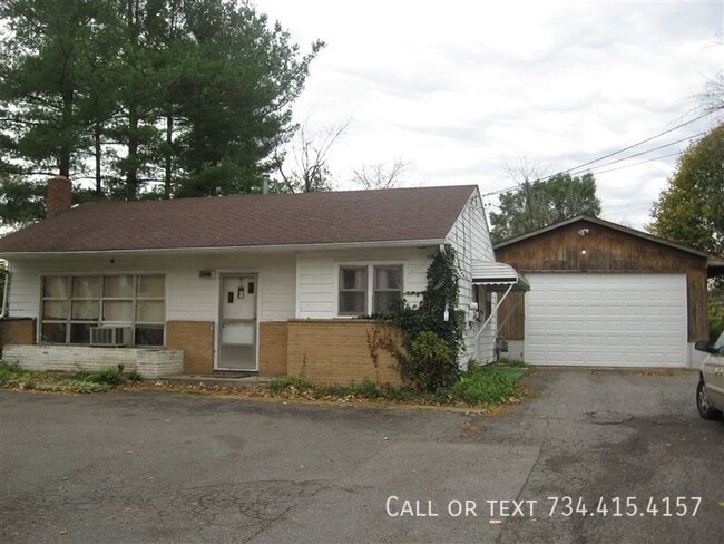 Photo - 2866 Golfside Rd