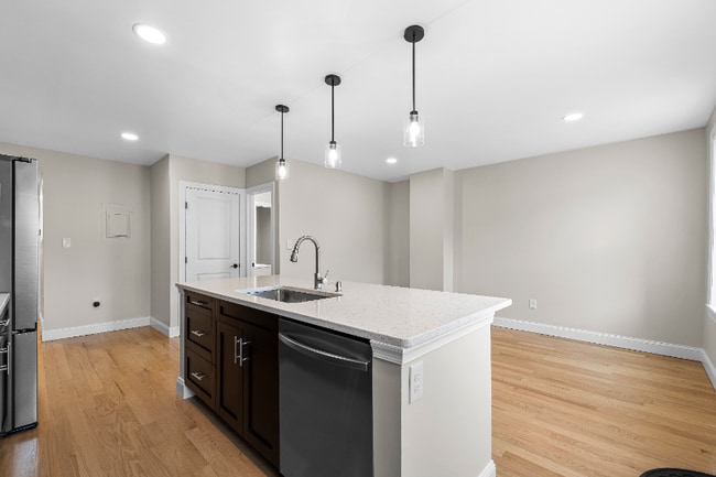 Photo - 1439 Haubert St Unidad 2