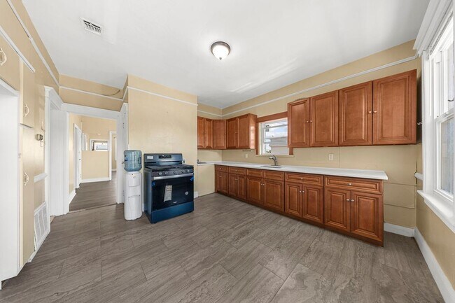 Photo - 359 Belmont Ave