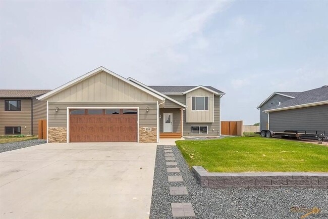 Building Photo - 528 Bull Run Dr Rental