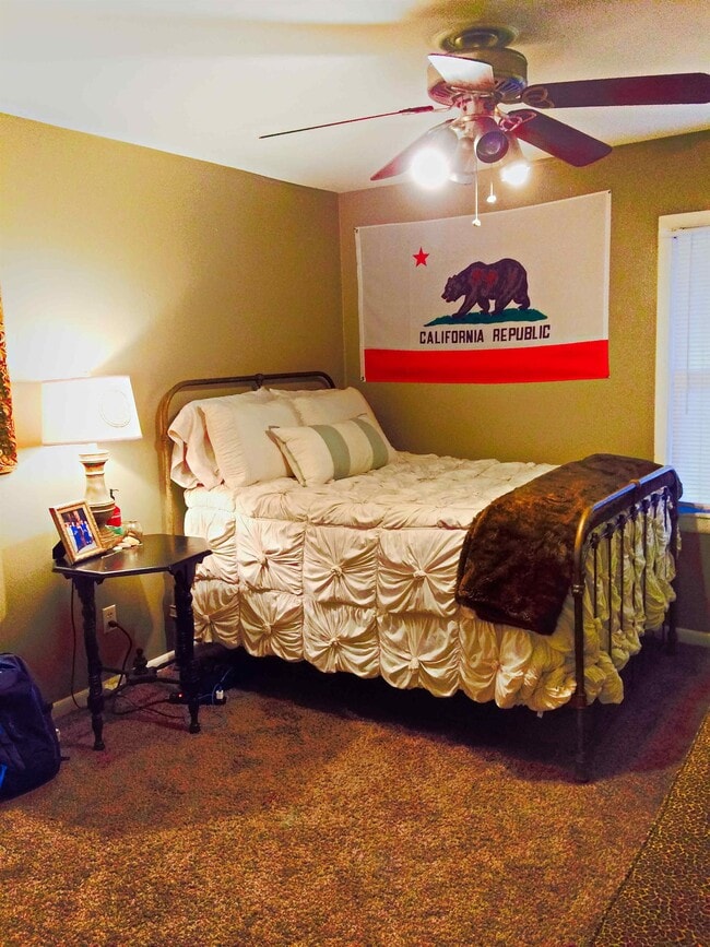 Photo - 806 S McFarland St