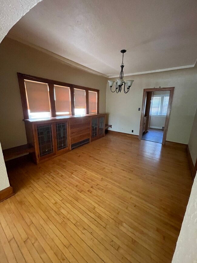 Photo - 3235 S Indiana Ave Unidad Lower