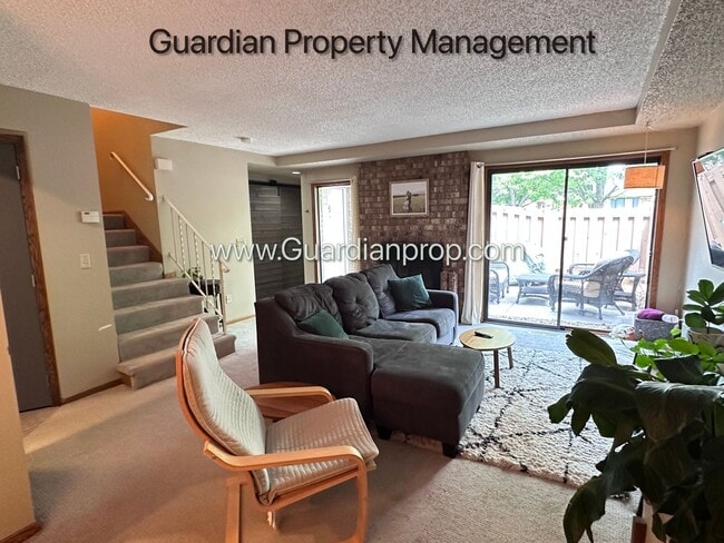 Photo - St Louis Park 2 Bedroom Town Home, Dishwasher, 1 Car Garage, Central Air, W/D