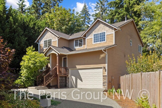 Building Photo - Beautiful Central Bothell Home. Great Floor Plan! Open Lvg Spaces, Office, Bonus Room + XL Bedro...