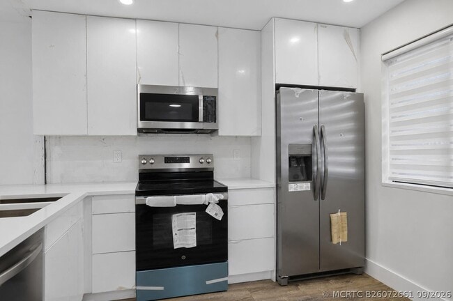 21950 Soundview Terrace Unit 107