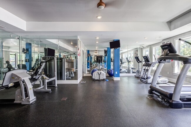 Creekside at Greenlawn Apartment Homes