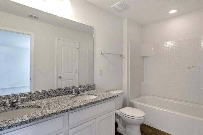 Photo - 16242 Outlook Shore Aly