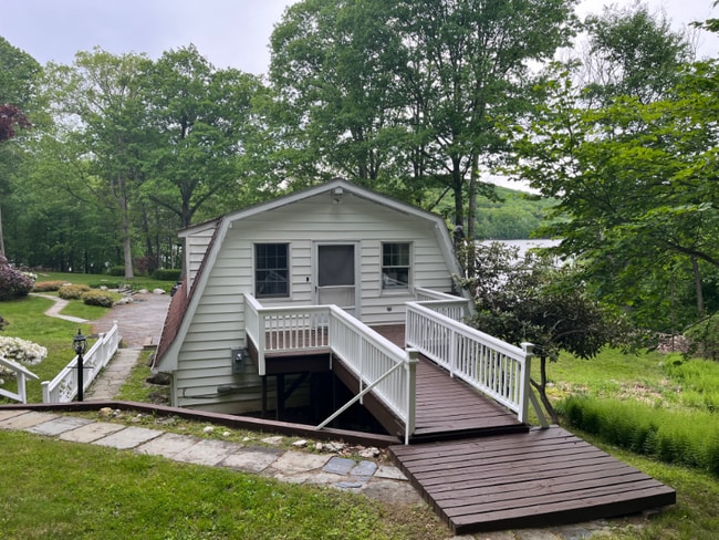 322 E Boyds Rd