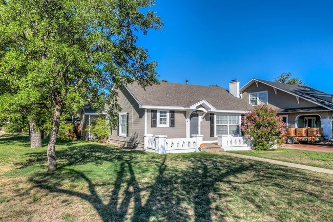 Photo - PAY NO SECURITY DEPOSIT! Beautiful four bedroom, three bath Home in Santa Rita!