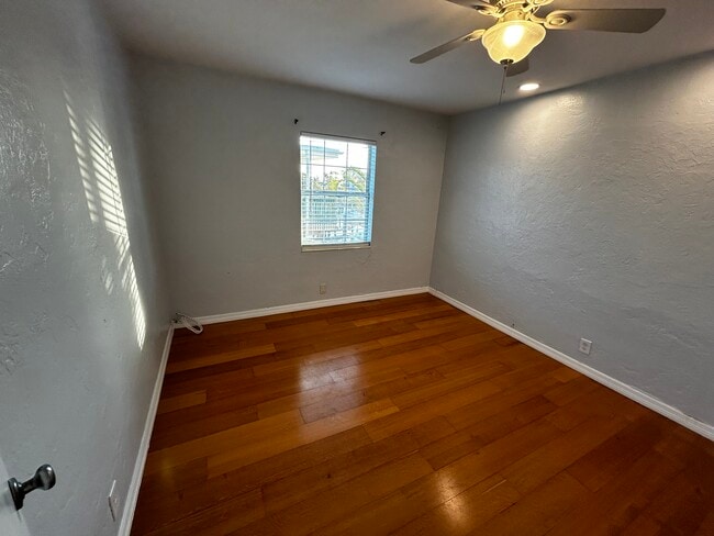 Photo - 516 129th Ave E