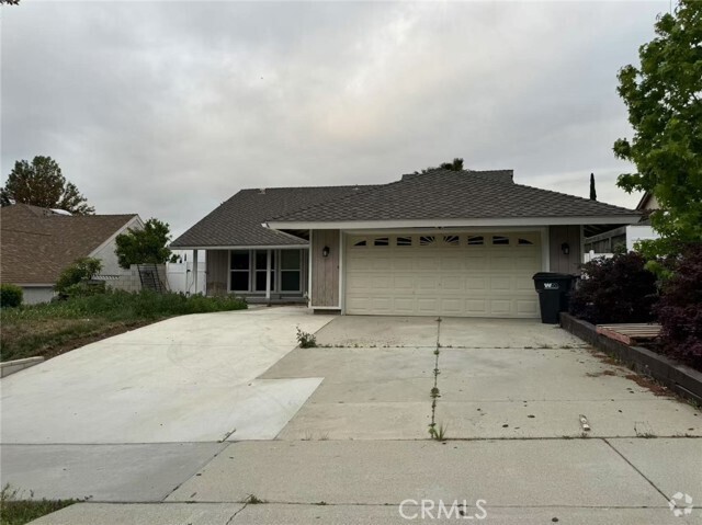 Building Photo - 14833 Maywood Dr Rental