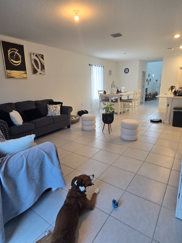 Photo - 602 Papillon St SW