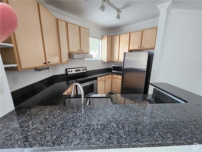 Building Photo - 821 Ralph McGill Blvd NE Unit 2119 Rental
