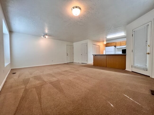 Photo - 2238 S Stephen Ave Unit 705-102