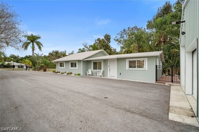 Photo - 191 Abbey Ln