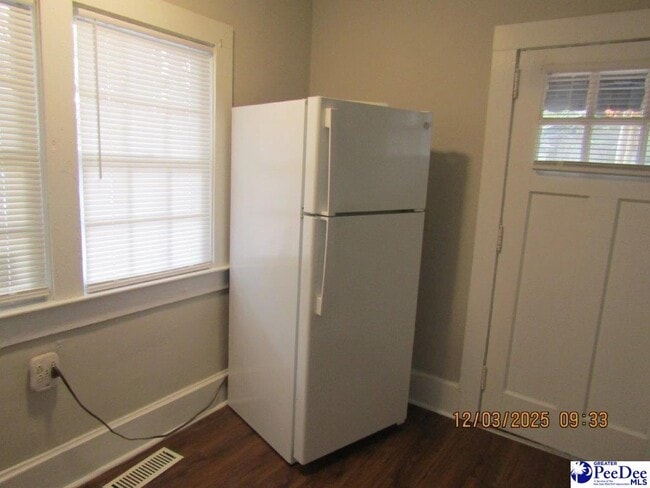 Photo - 511 Seneca Dr