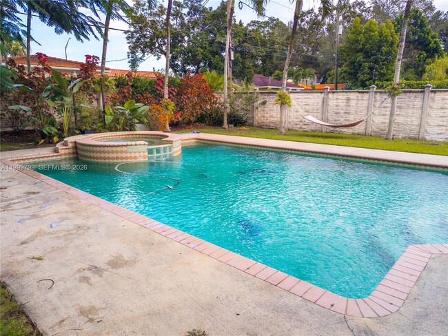 Photo - 5781 SW 25th St