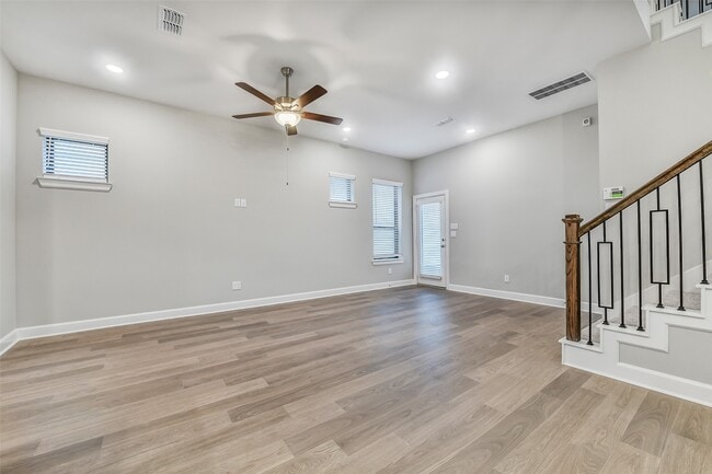 Photo - 3311 Full Bellied Ln