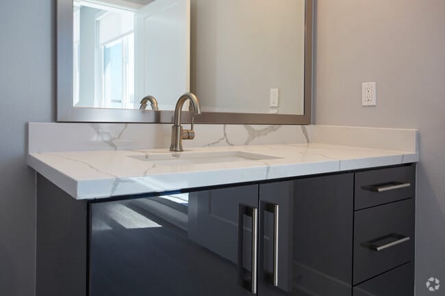 2BR, 2BA - 1167 SF
