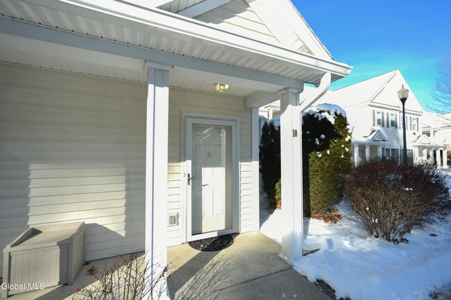 Building Photo - 328 Ballston Ave Unit 10