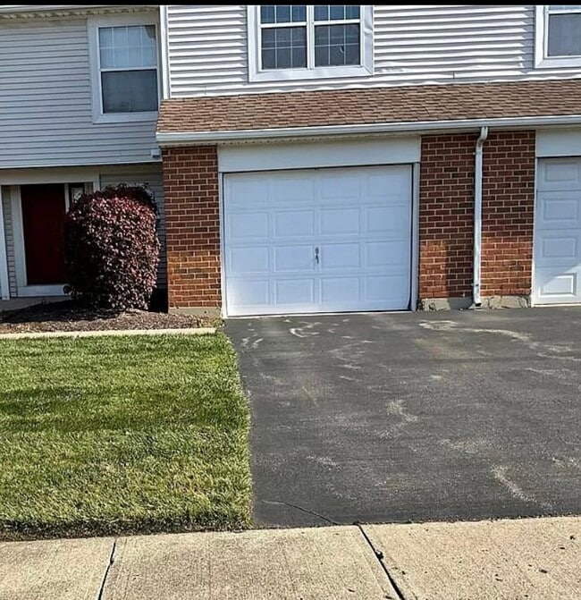 Building Photo - 2334 Raider Dr