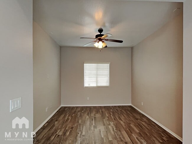 Photo - 2507 N 148th Dr