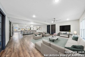 Photo - 2643 W Gramercy Pl
