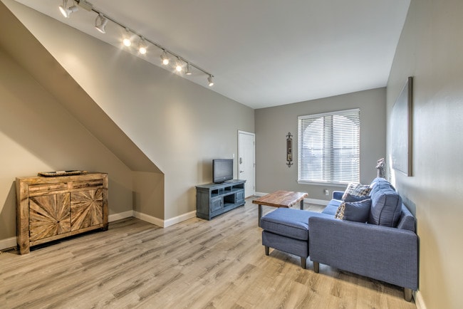 Photo - 3625 McRee Ave