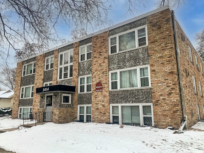 Building Photo - Longfellow Place Rental