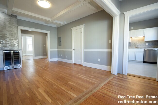 Photo - 142 Sutherland Rd Unit #2