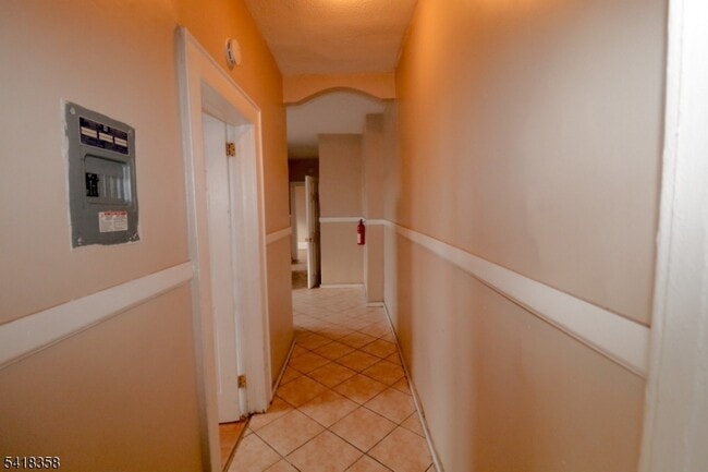 Photo - 413 Lyons Ave Unit 2L