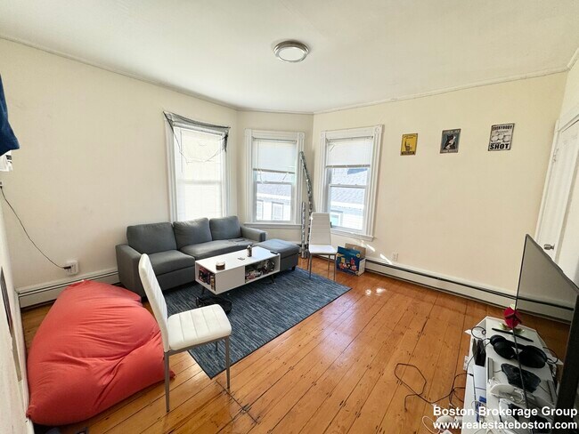 Photo - 1 Folsom Ave Unidad 3