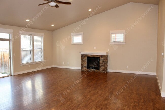 Photo - **COMING SOON** Modern 3 BR with open livi...
