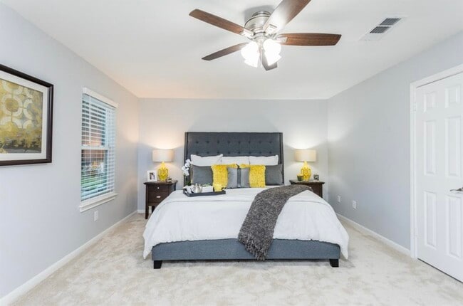 Photo - 15614 Pebble Bend Dr