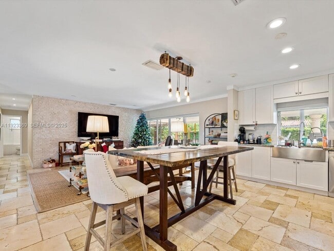 Photo - 6300 SW 48th St