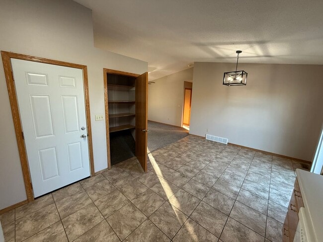 Photo - 205 S Foss Ave