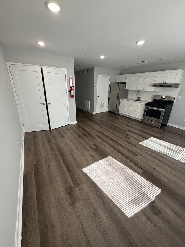 Photo - 188 Lafayette St Unidad 413