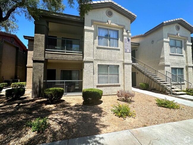 Building Photo - 2 BEDROOM 2 BATH UPSTAIRS CONDO IN GATED S... Unit 2032