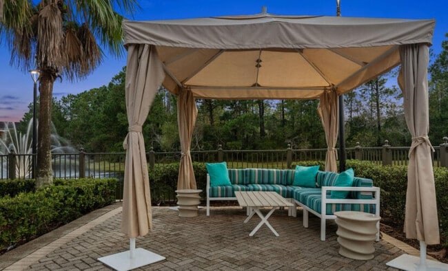 Photo - The Vale at Baymeadows