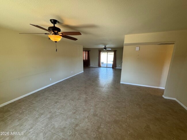 Photo - 2058 E Fremont Dr