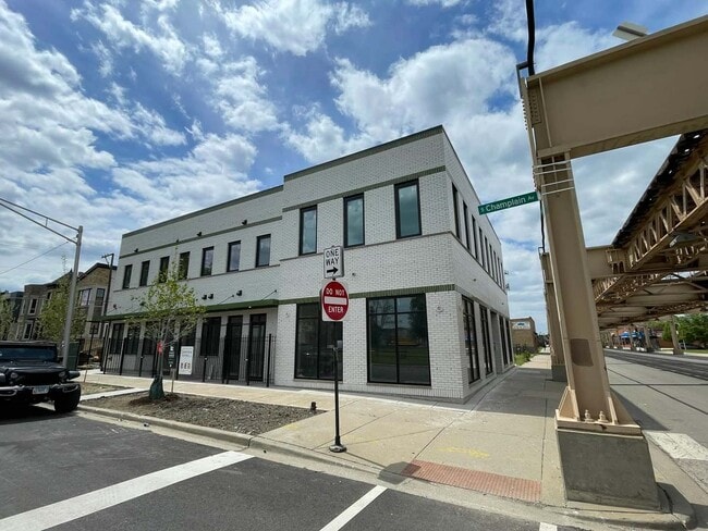 Photo - 6302 S Champlain Ave