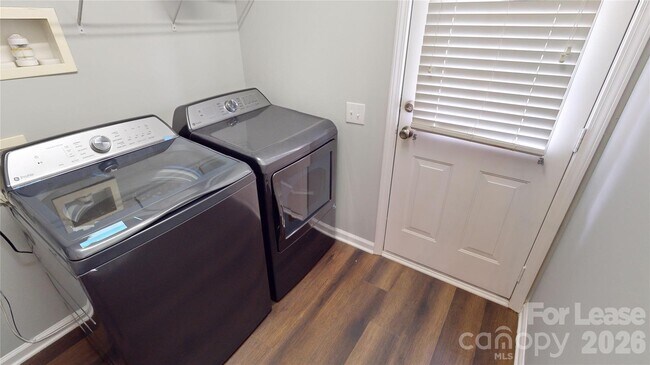 Photo - 5532 Werburgh St