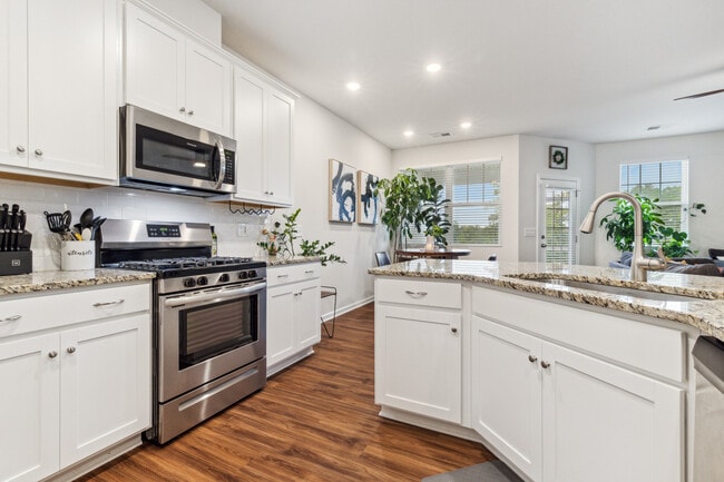 Photo - 1661 Corwin Bend Rd