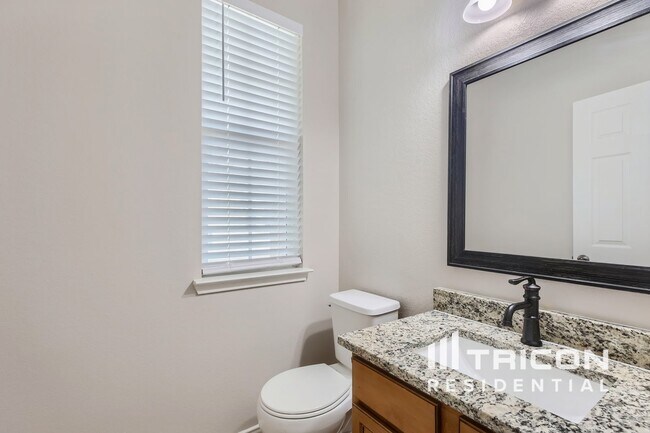 Photo - 213 Ridge Bluff