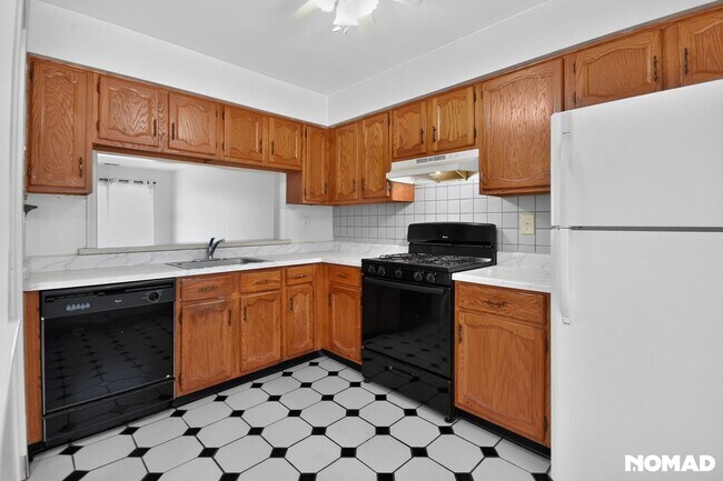 404 Woodbridge Commons Way