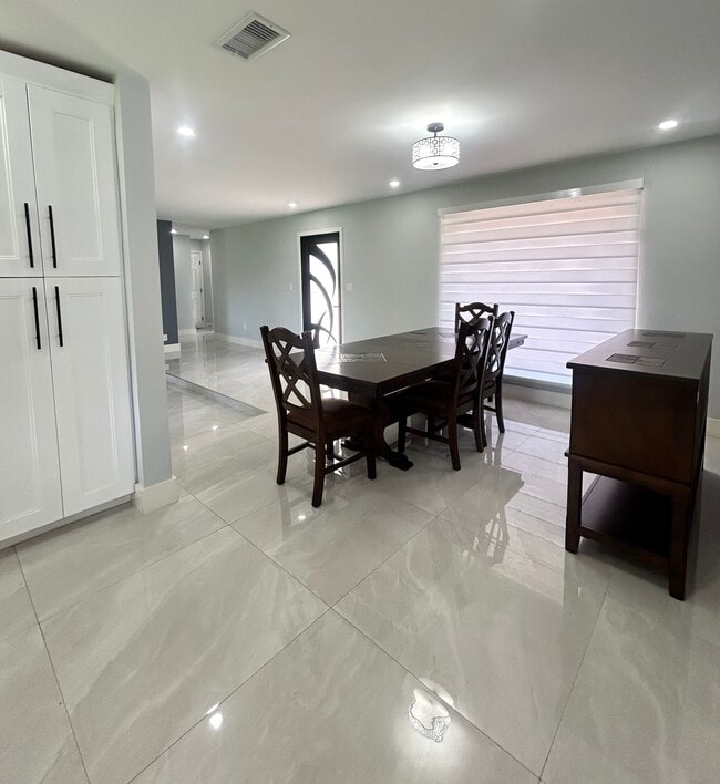 Photo - 10401 SW 93rd St