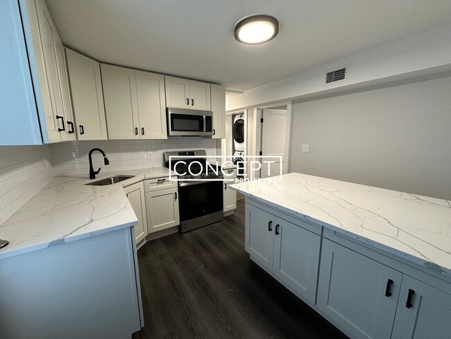 Photo - 118 Marginal St Unit 2-CP